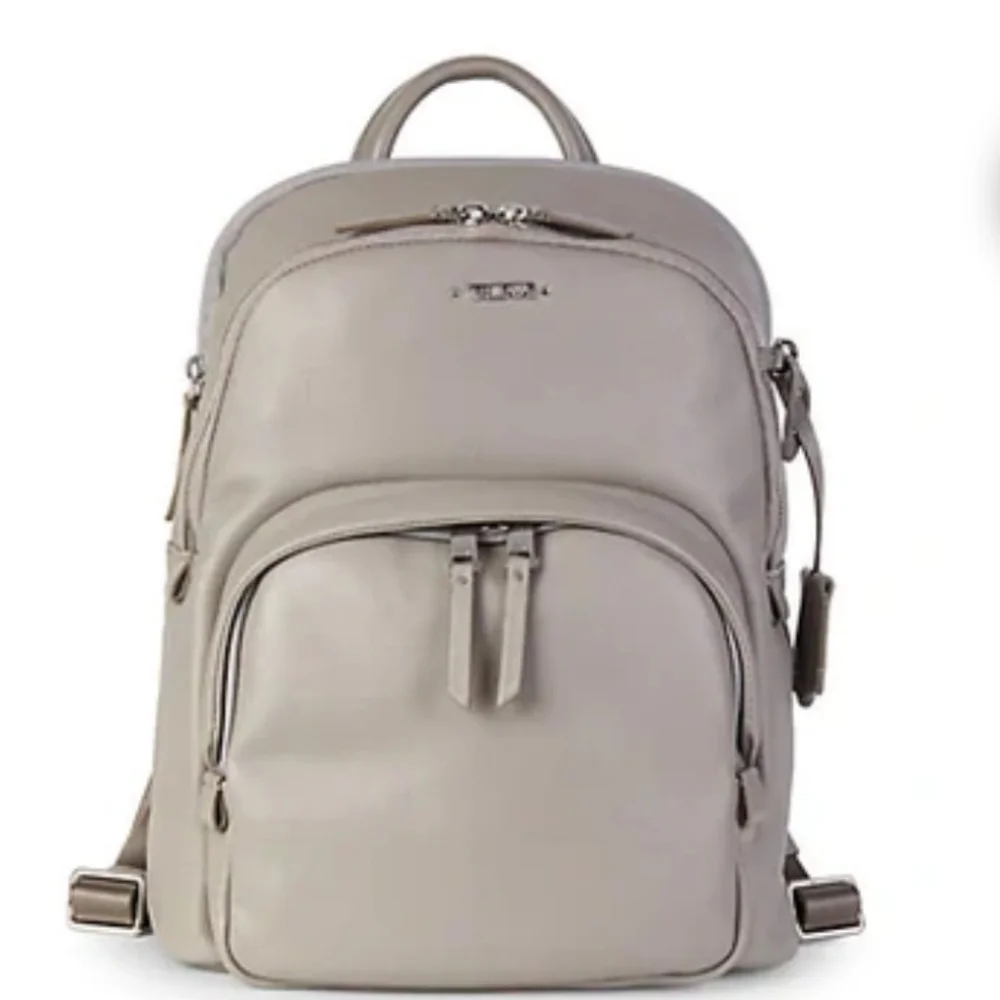 NWT Tumi Voyageur Dori Fine Grain Cow Leather Backpack In Gray